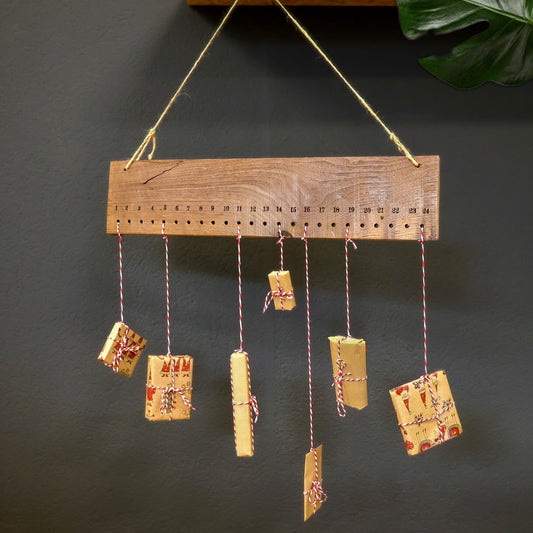 Advents-Kalender aus Holz zum Aufhängen