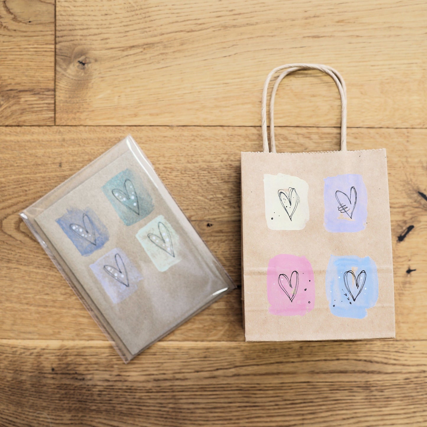 Papiertaschen mit verschiedenen Motiven