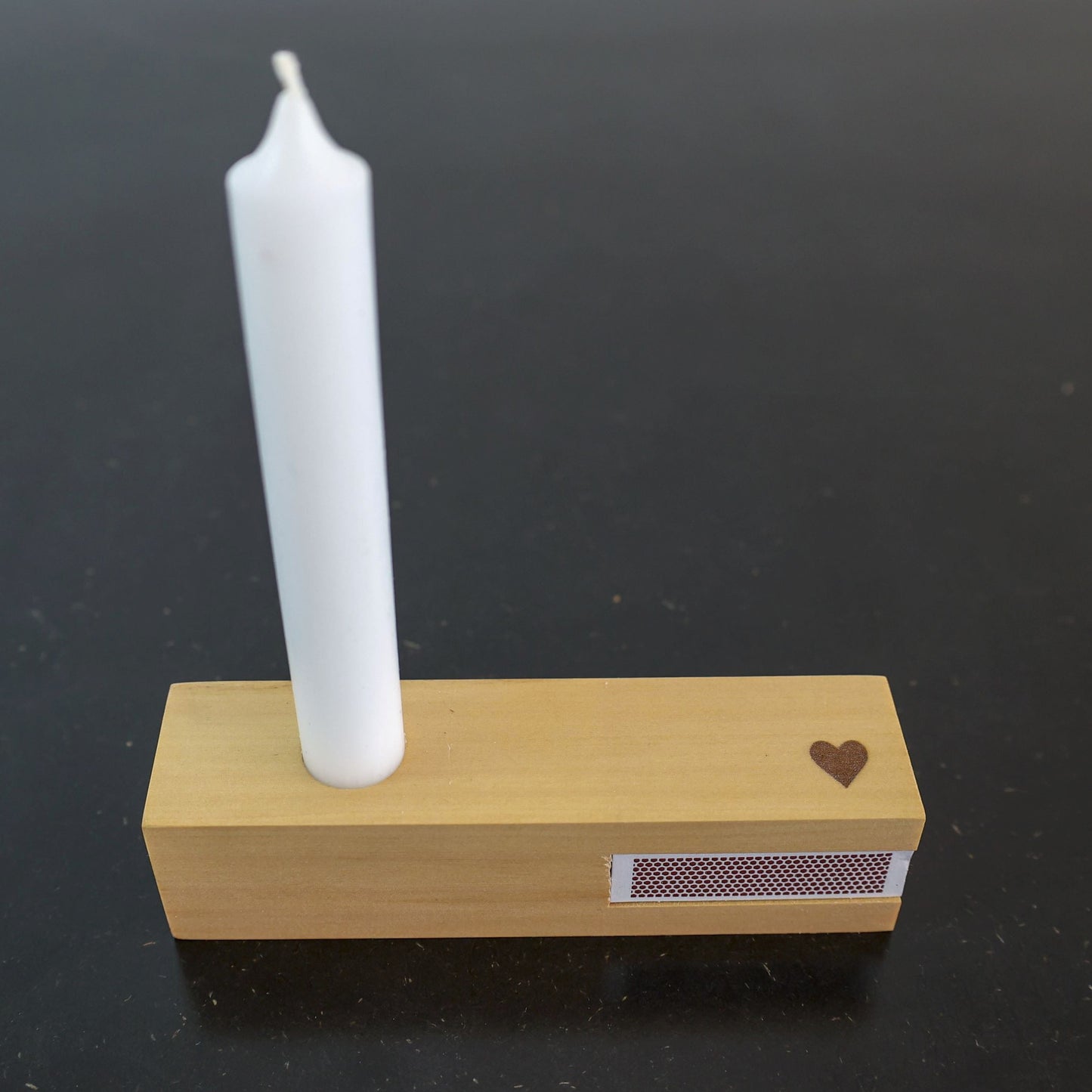 Kerzenständer mit Aufschrift "Herzlicht"